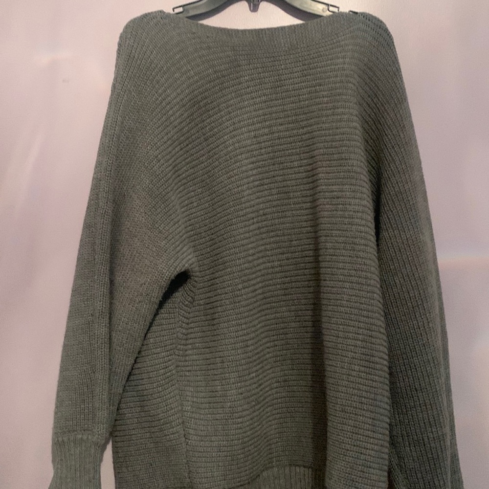 Gray threaded forever 21 sweater